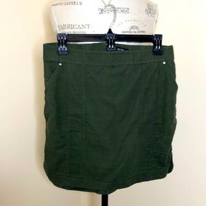 White House Black Market Skirt Size 6